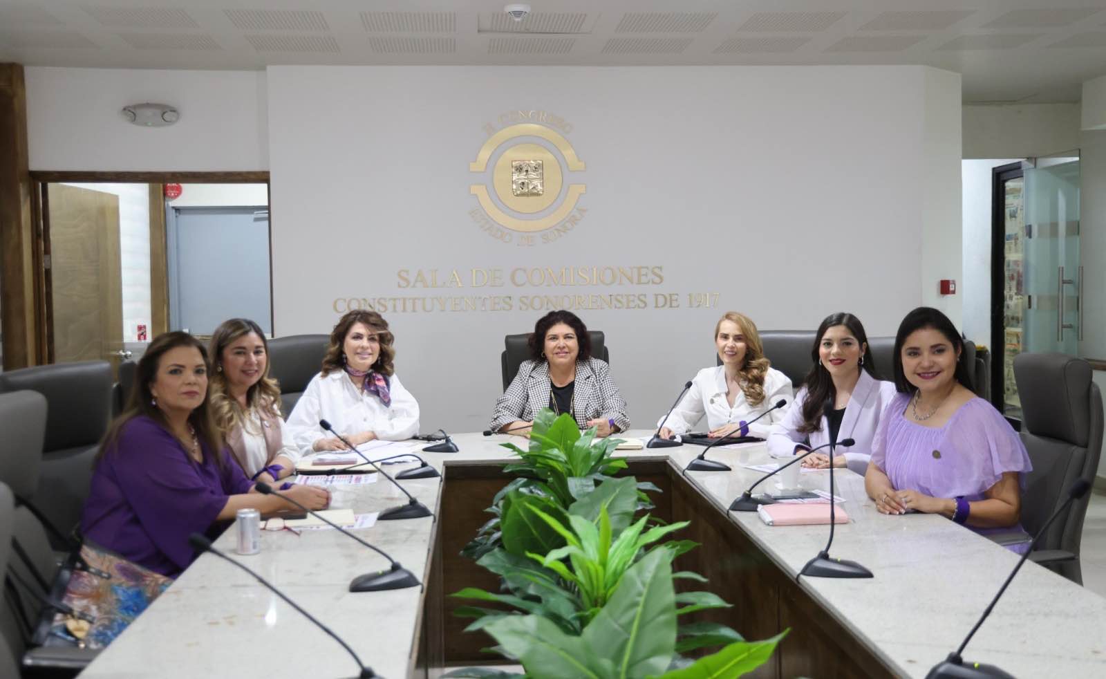 Comisión para la Igualdad de Género del Congreso de Sonora revisa ponencias para el Octavo Parlamento de las Mujeres